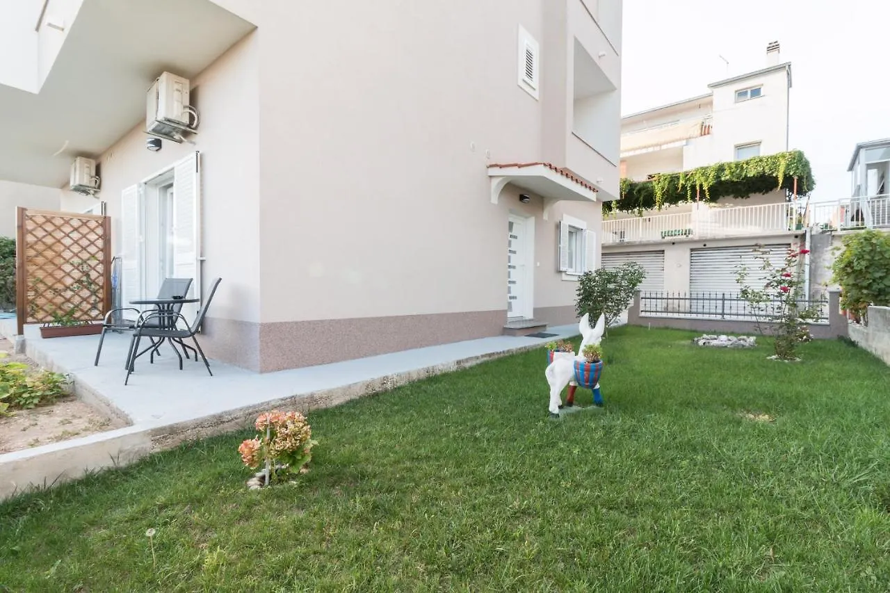 Apartments Lusani Split