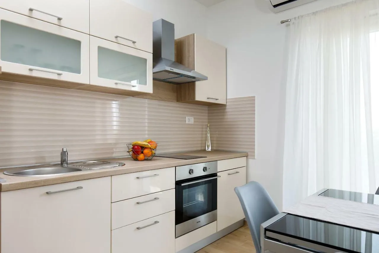 Apartments Lusani Split