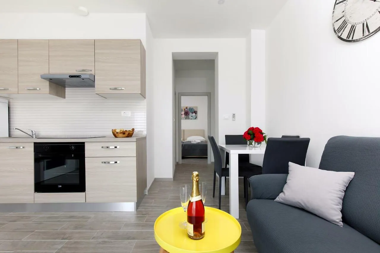 Apartments Lusani Σπλιτ