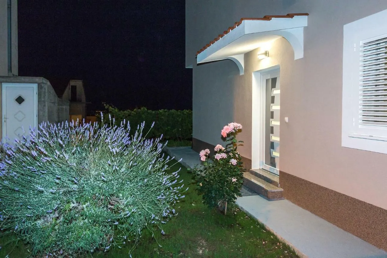 Apartments Lusani Σπλιτ