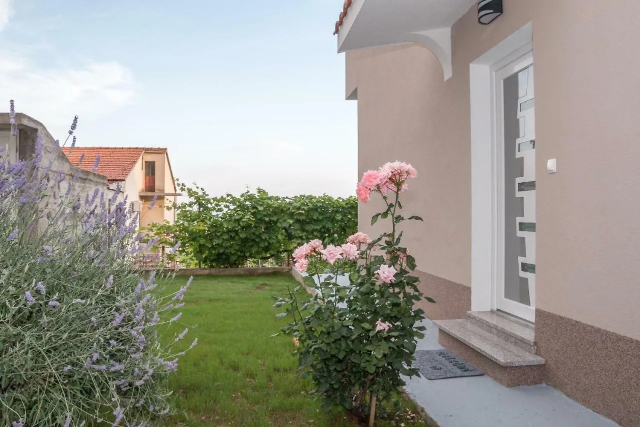 Apartments Lusani Σπλιτ